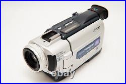 NEAR MINT Sony DCR-TRV-107 camcorder Digital Handy Camera with bag Very Rare
