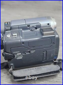 SONY DCR-TRV22 Handycam Digital Video Camera