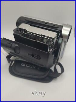 Sony DCR-HC52 Digital MiniDV Camcorder w NightShot Video Transfer Battery WORKS