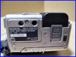 Sony DCR-PC1 MiniDV Camcorder Silver Carl Zeiss Lens 40x Digital Zoom Used