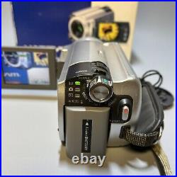 Sony DCR-SR40E HDD Digital Video Camera 30 GB Silver Box
