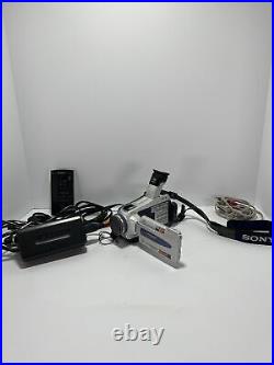 Sony DCR-TRV18 Digital MiniDV Camcorder -TESTED- Comes WithRemote, New Tape, Cords