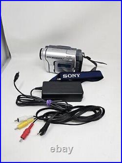 Sony DCR-TRV260 Digital8 camcorder video camera Tested working