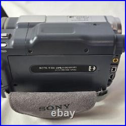 Sony DCR-TRV260 HandyCam Hi8/Digital8 Camcorder +Charger/Battery Tested Fully