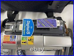 Sony DCR TRV520 NTSC Handycam Digital 8 Camcorder with Case & Acessories Works