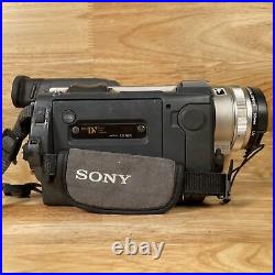 Sony DCR-TRV900 Silver 3.5 LCD NTSC MiniDV 48x Digital Zoom Handycam Camcorder