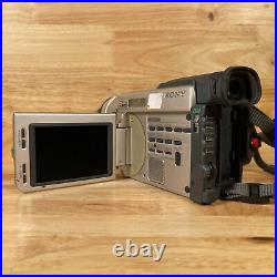 Sony DCR-TRV900 Silver 3.5 LCD NTSC MiniDV 48x Digital Zoom Handycam Camcorder