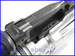 Sony DCR-VX2000 MiniDV Digital Video Camcorder Handycam 48X Digital Zoom