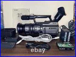 Sony DCR-VX2100 Camcorder Lot Read description