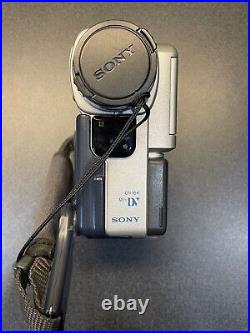Sony Handycam DCR-PC5 Digital Video Camera Recorder Mini-DV w Extras