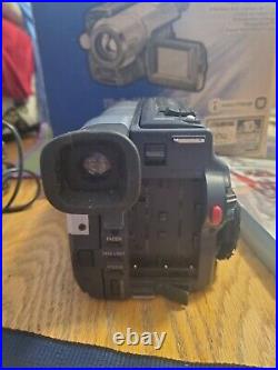 Sony Handycam DCR-TRV140 Digital-8 Camcorder