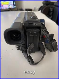 Sony Handycam DCR-TRV20 Hybrid Digital Camcorder Nightshot 120x Zoom for parts