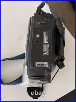 Sony Handycam DCR-TRV20 Hybrid Digital Camcorder Nightshot 120x Zoom for parts