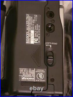 Sony Handycam DCR-TRVII Digital Video Camcorder Mini DV Super Night Shot- Bundle