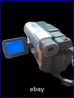 Vintage Tested Sony Handycam DCR-TRV260 Camcorder Nightshot Digital 8